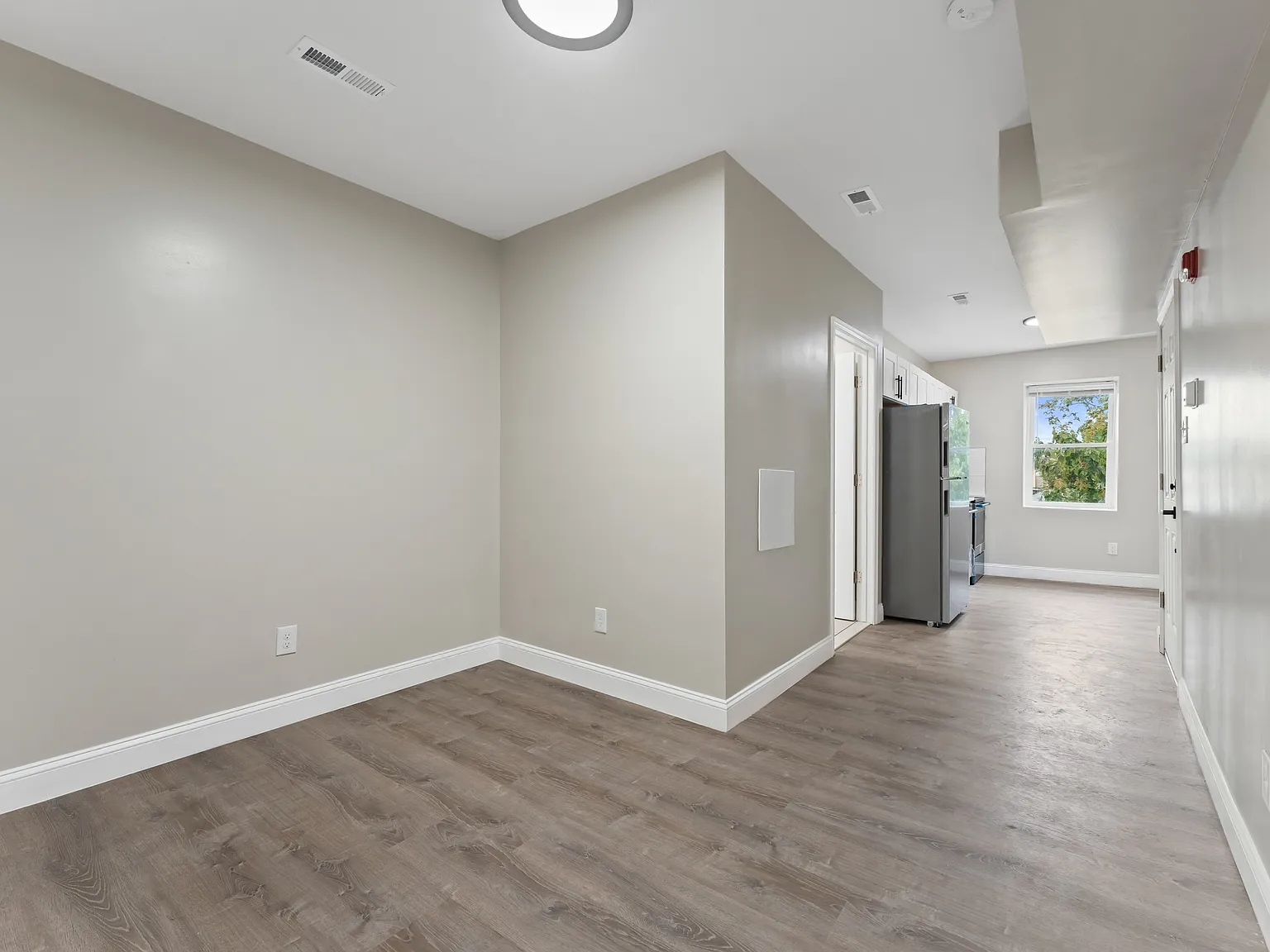 1517 West Westmoreland Street - 3 — Photo 2