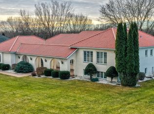 11 Spring Creek Dr, Spring Valley, IL 61362