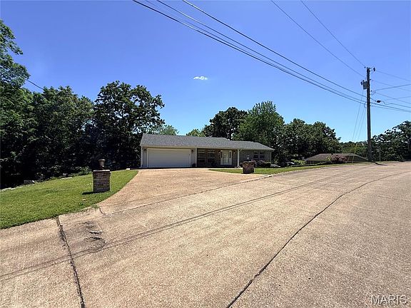5th image of 2131 Inman Rd
