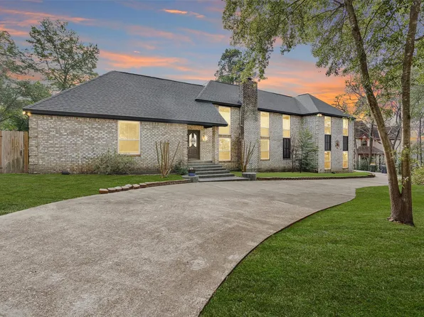 50 Village Hill Dr, Conroe, TX 77304