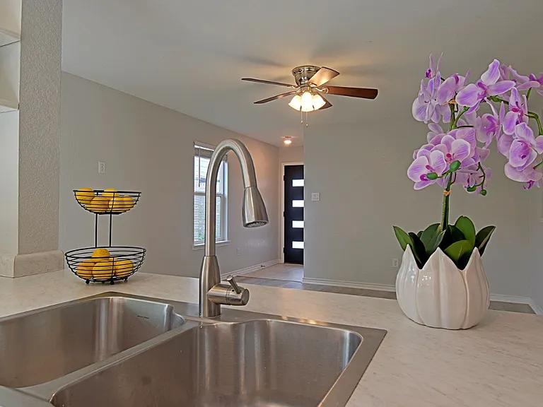 5910 Sandy Lake St — Photo 19