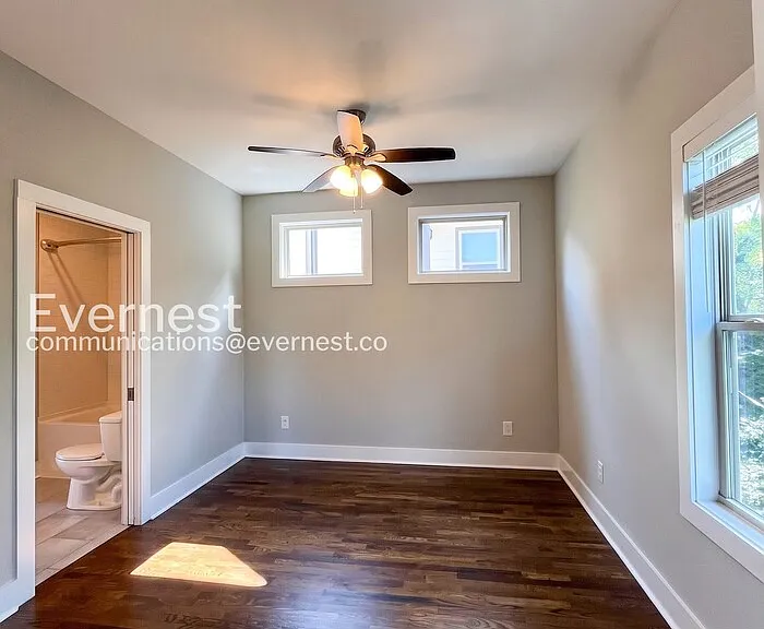 2115 Burns St — Photo 24