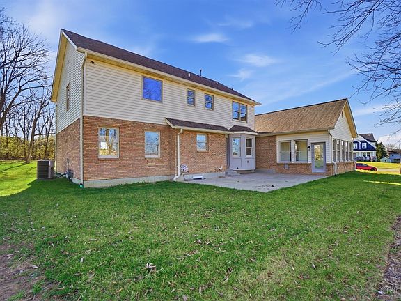 3rd image of 6268 Richards Dr