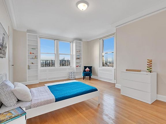 5th image of 35 Prospect Park W APT 11D