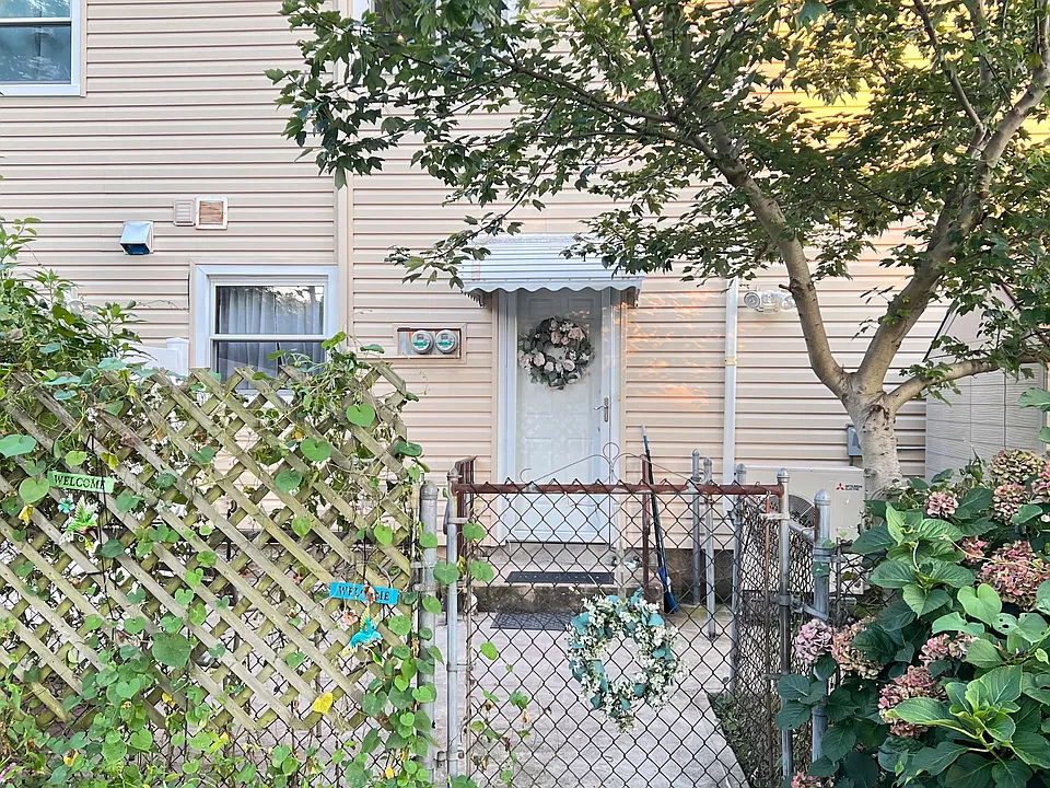 445 Oak Ave #1