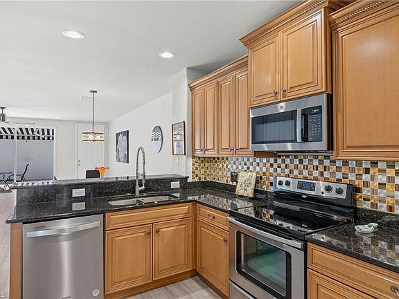 5th image of 15039 Auk WAY