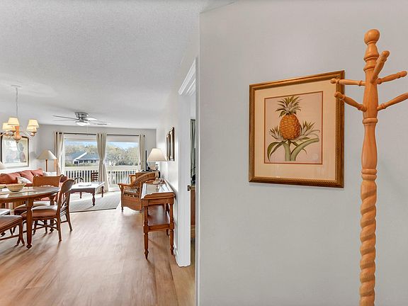 3rd image of 302 Moss Oaks Cir #302