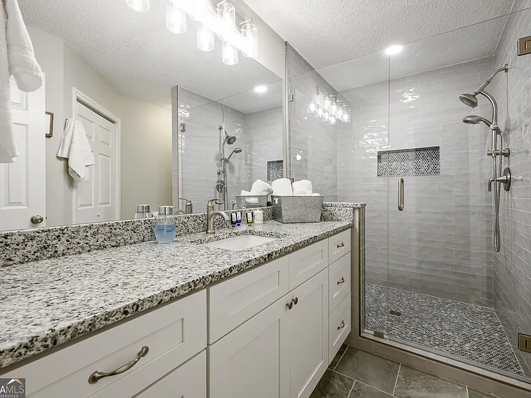 10 Jill Ln — Photo 27