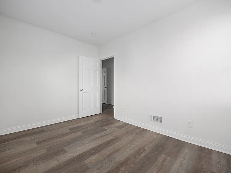 107-109 Midland Ave — Photo 11