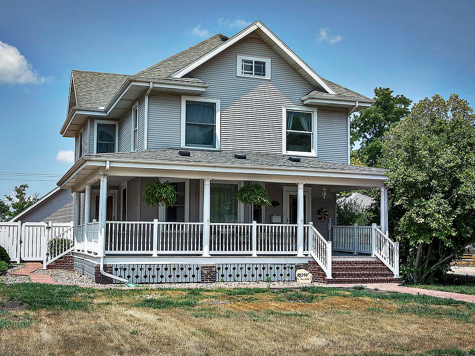 1st image of 311 N Sangamon Ave