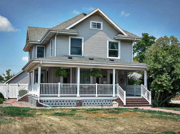311 N Sangamon Ave, Gibson City, IL 60936