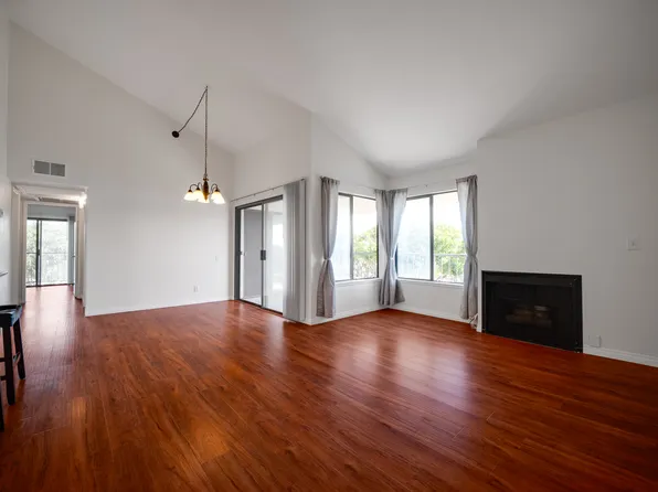 2305 Apricot Dr, Irvine, CA 92618