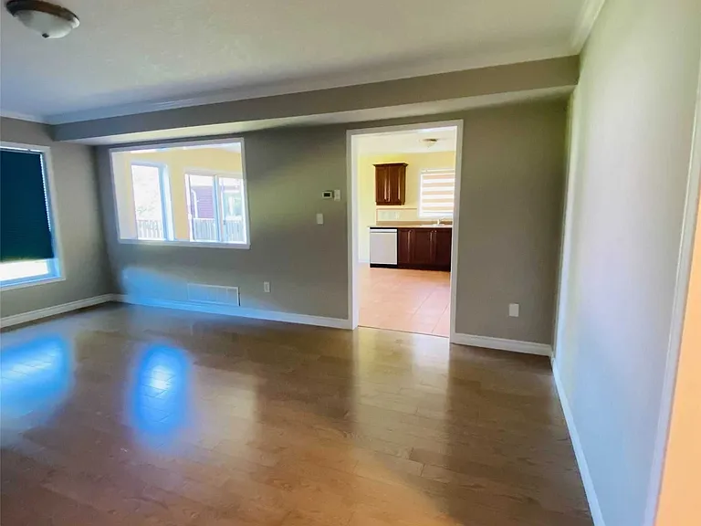 3090 Stone Ridge Blvd — Photo 2