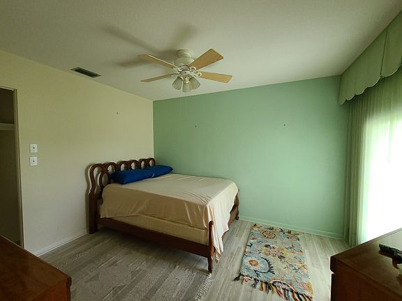 2nd image of 315 Dania St