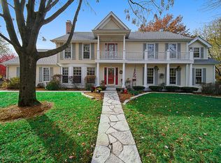 1361 Green Trails Dr, Naperville, IL 60540