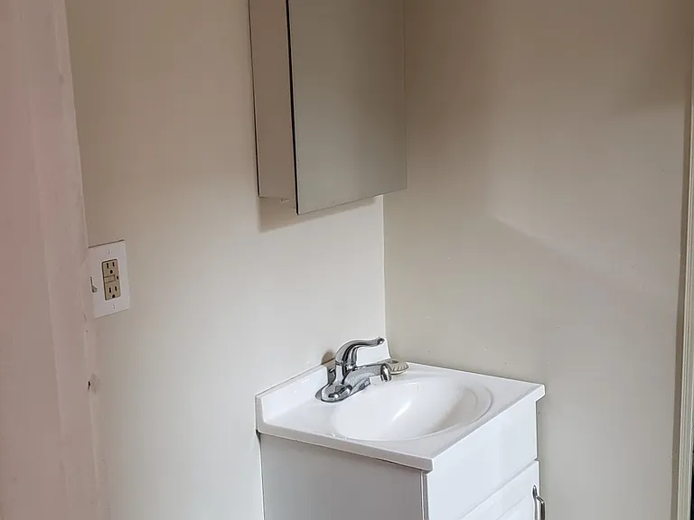 38 Hemenway St #12A — Photo 18