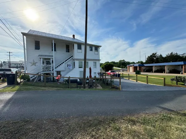 361 E Main St, Stanley, VA 22851