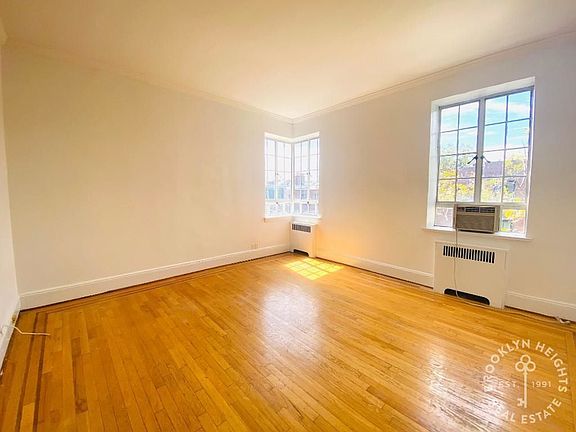 2nd image of 269 Henry St APT E1