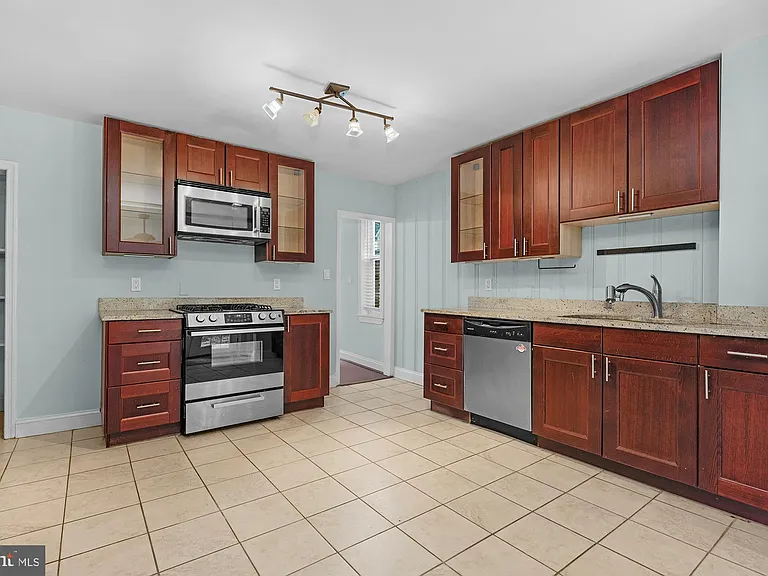 1201 Union Ave — Photo 13