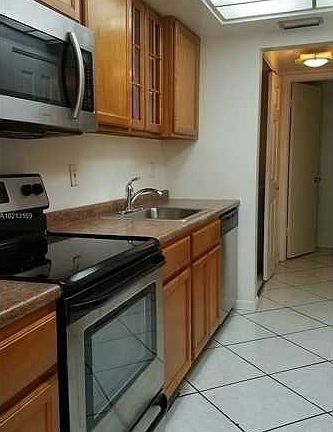 4th image of 19220 NE 25th Ave APT 273B