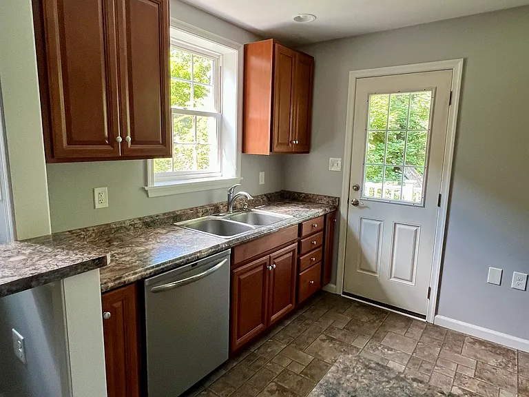 1001 S Progress Ave #4 — Photo 4