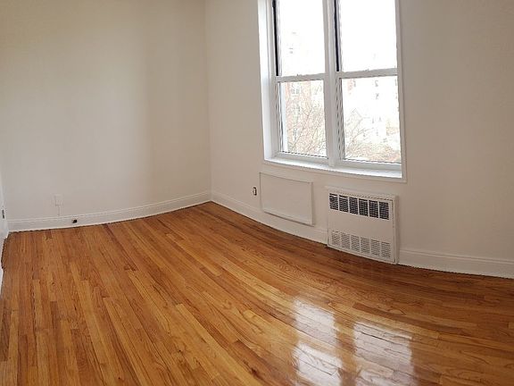 5th image of 2355 E 12th St APT 5G