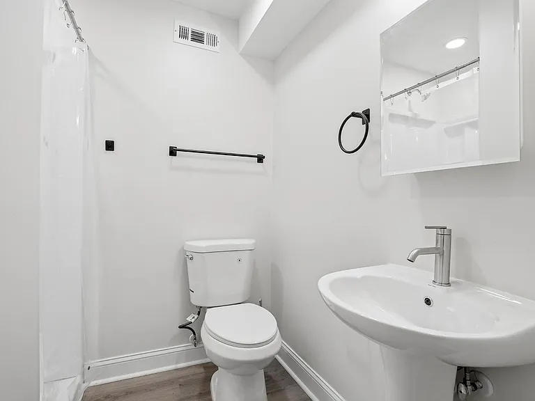 W Lake Dr NW — Photo 4