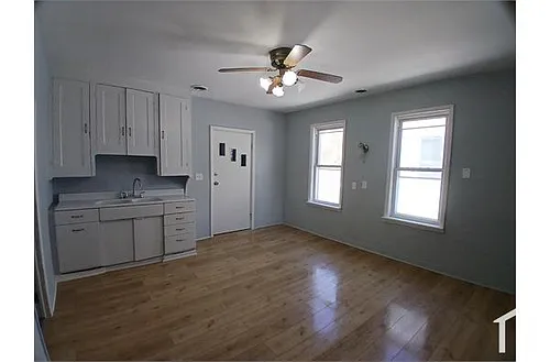6923 War Ave Photo 1