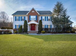 2 Fox Hollow Rd, Montville, NJ 07045