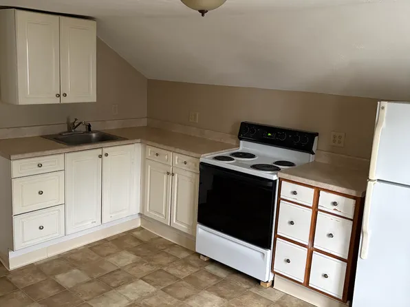 118 Albany St #A, Cazenovia, NY 13035