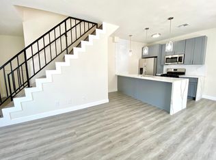 6941 Hazeltine Ave #6A, Van Nuys, CA 91405