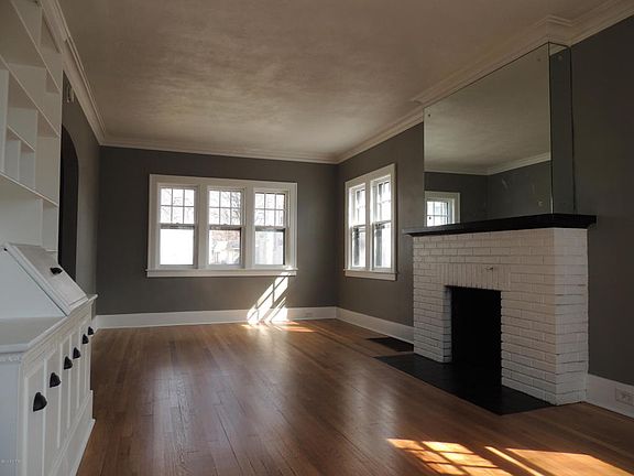 2nd image of 611 Benjamin Ave SE