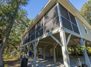 1002 Jungle Rd, Edisto Island, SC 29438