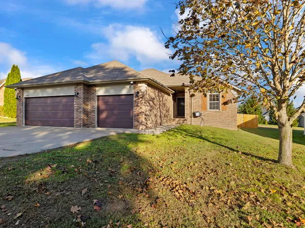 3702 N 29th Street, Ozark, MO 65721