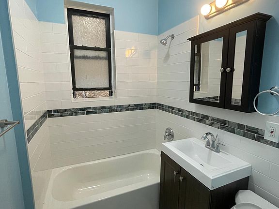 5th image of 168 Jewett Ave #A1