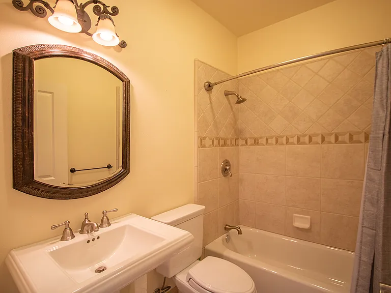111 Misty Ct — Photo 8