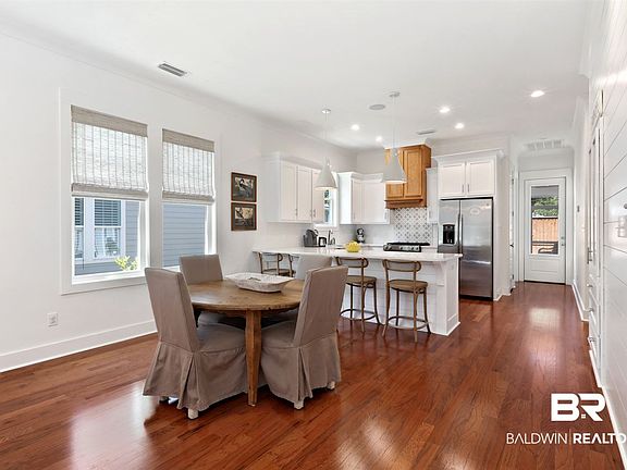 5th image of 273 Westley St