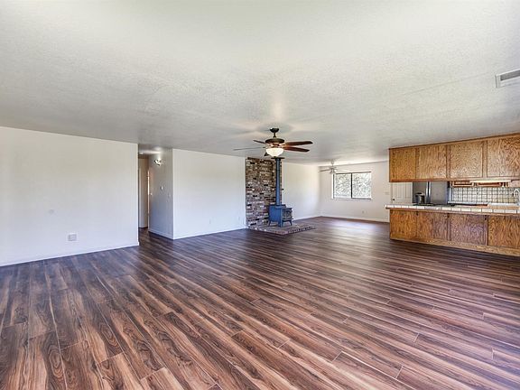 5th image of 3822-3820 Runnymeade Ct