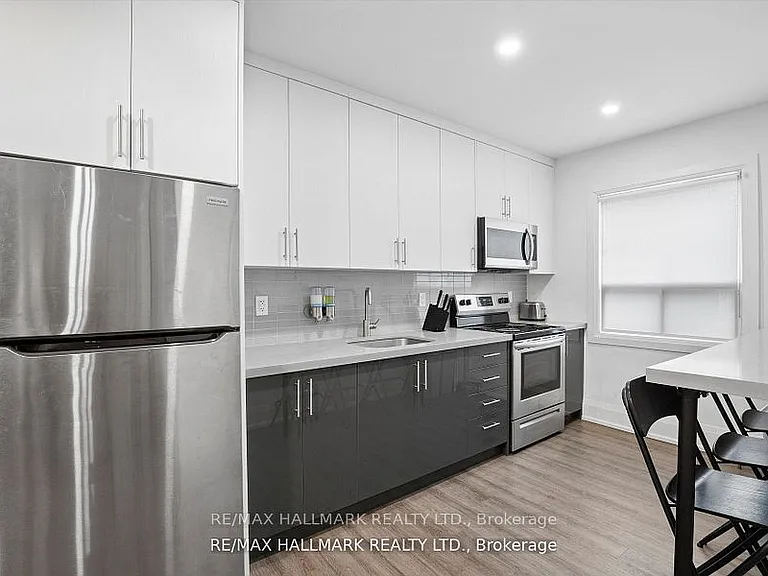 595 Saint Clair Ave W #12 — Photo 6
