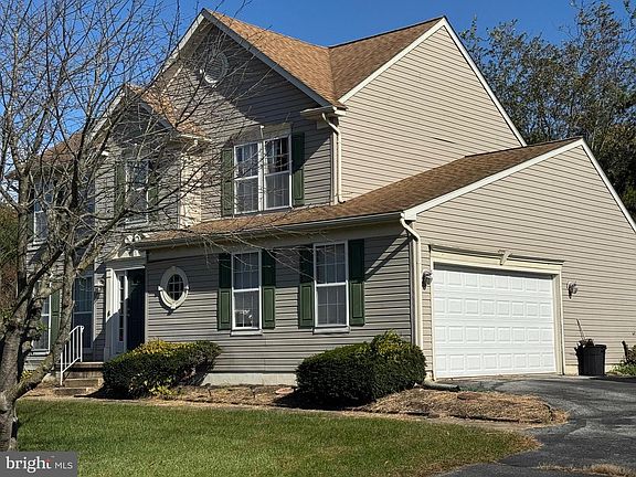 2nd image of 407 Maplewood Dr