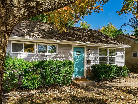 2nd image of 3830 Brentwood Ct