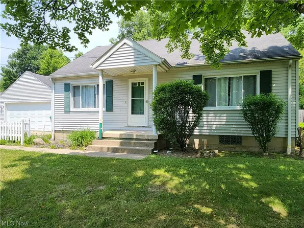 404 Glendola Ave NW, Warren, OH 44483