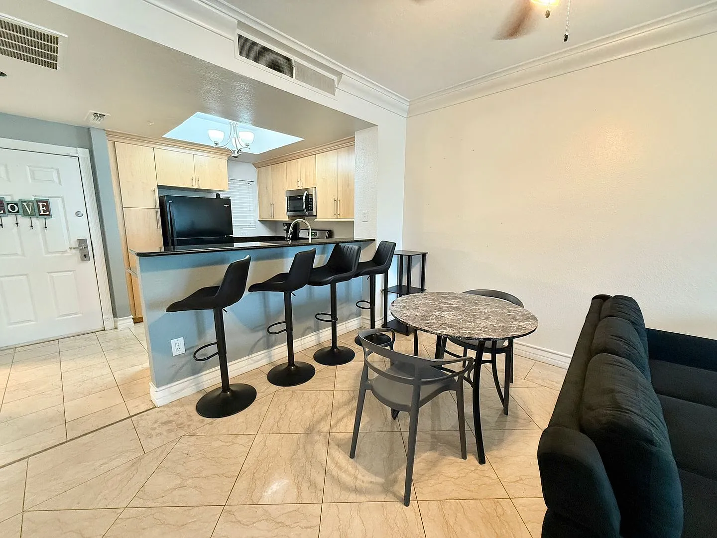 Meridian Luxury Condo. 1 Bd 1 Ba, Utilities & Internet Service are included in advertised rental ... — Photo 3