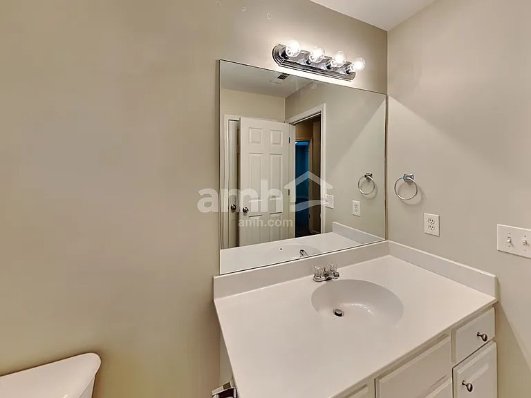 5 Horseshoe Ln — Photo 16