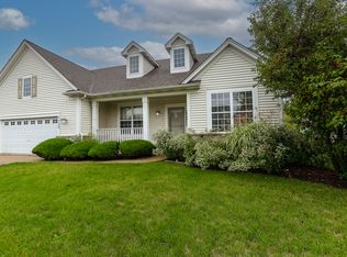 1830 W Broadsmore Ln, Round Lake, IL 60073