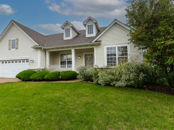 1830 W Broadsmore Ln, Round Lake, IL 60073