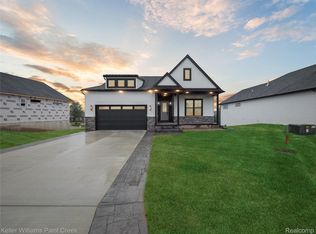 1354 Pinehurst Ct, Metamora, MI 48455