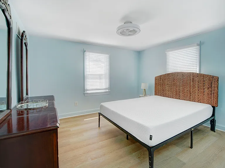 202 Homestead Ave #1 — Photo 13