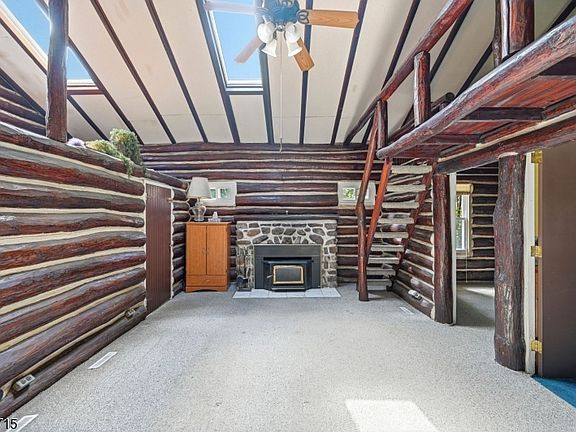 5th image of 13 Woodside Dr