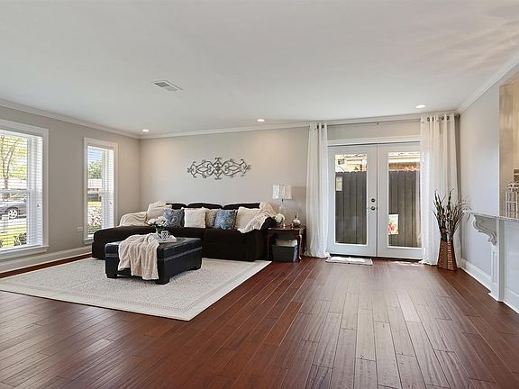 4th image of 100 Lynwood Dr